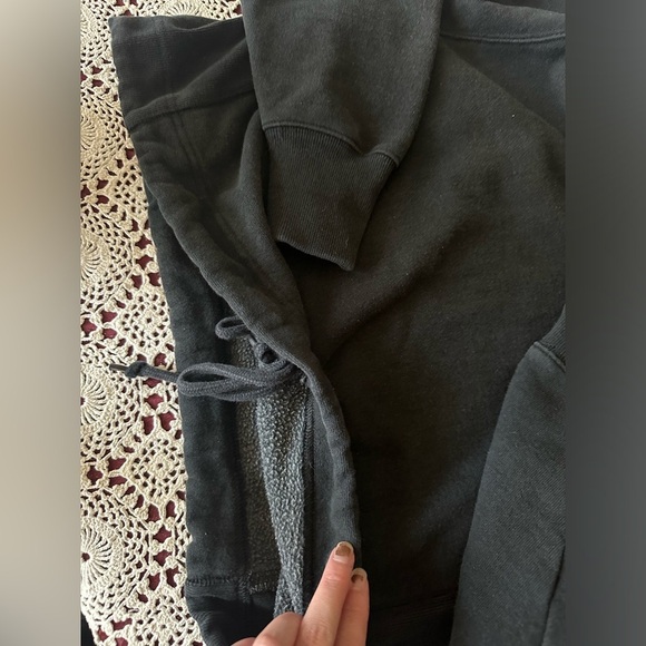 Victorias Secret PINK Cropped Drawstring Black Hoodie - Picture 5 of 5